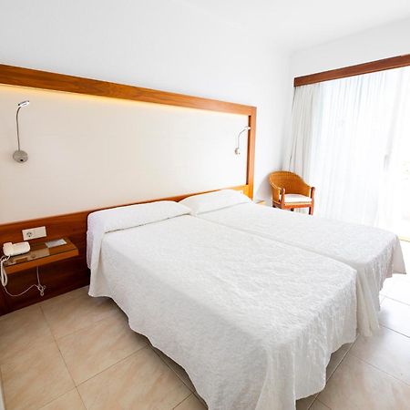 קאלה מילור Hotel Biniamar מראה חיצוני תמונה