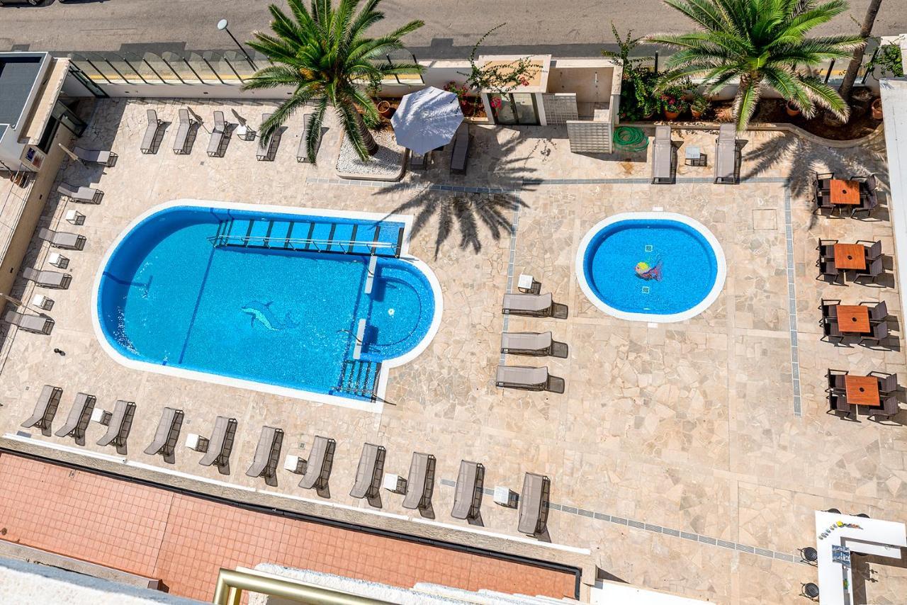 קאלה מילור Hotel Biniamar מראה חיצוני תמונה